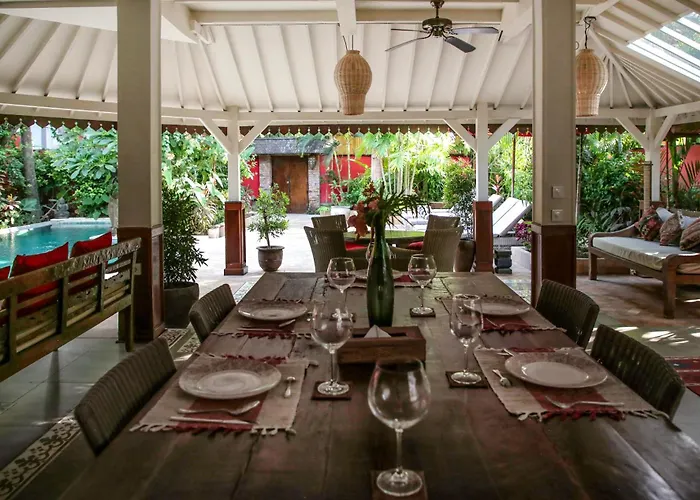 Hangat Villa *